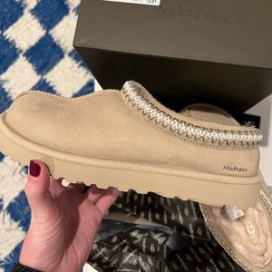 Brand New UGG Tasman Slipper MadHappy! (white-pepper color)